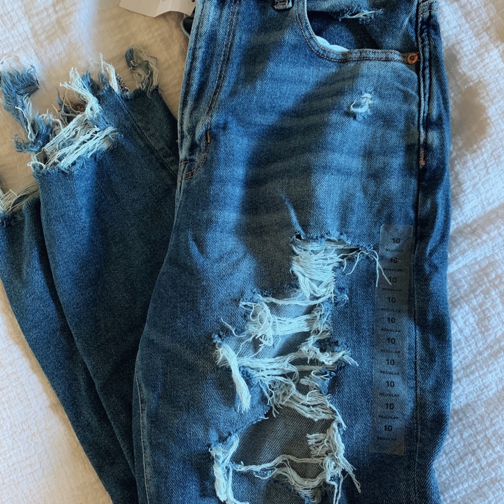 American Eagle Highest rise mom jean